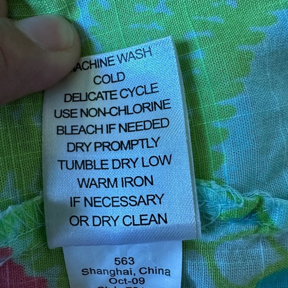 Lilly Pulitzer Multicolor Women Gold Button Down Long Sleeved Shirt 8. Set Of 2 - Picture 9 of 15